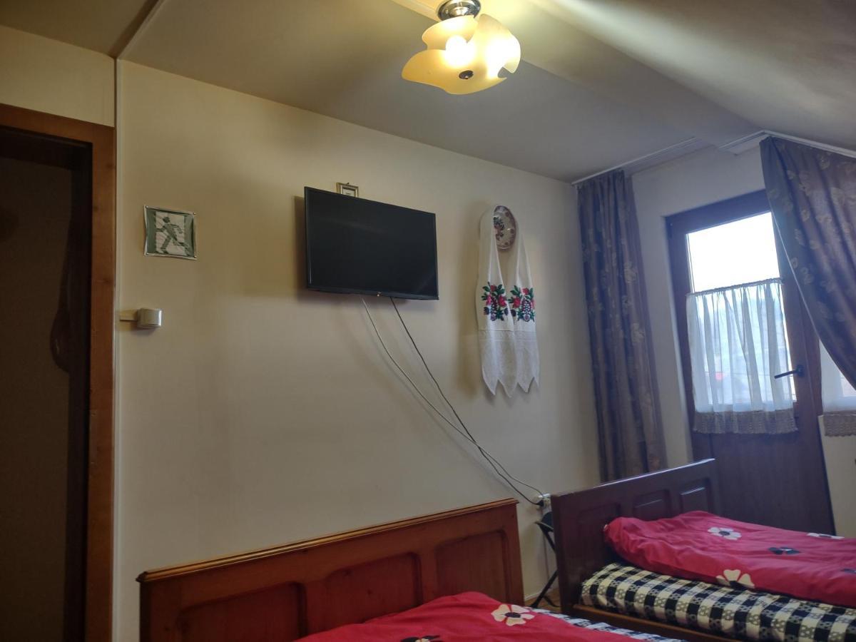 Pensiunea Ghita Vasile Vadu Izei Bagian luar foto
